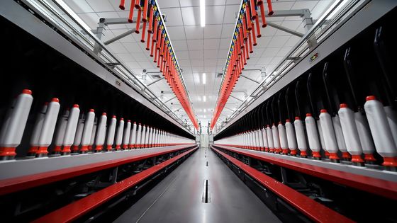 Nachhaltiges Polyester / Viskose 80/20 Ne 40/1 Ringspundgarn für Weberei / Strickerei