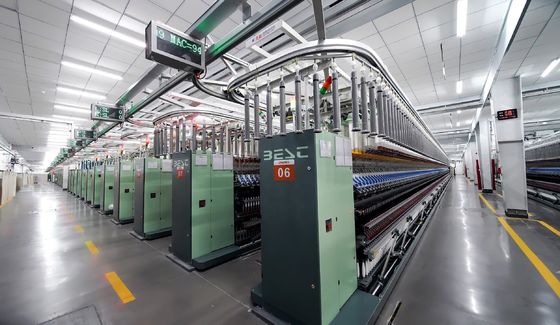 Kompakte Garne aus gekämmter Baumwolle NE32/1 Siro
